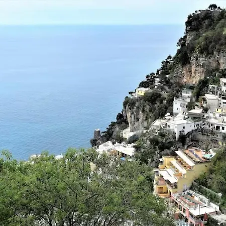 Chez Angelina - De Vivo Realty Holiday home *